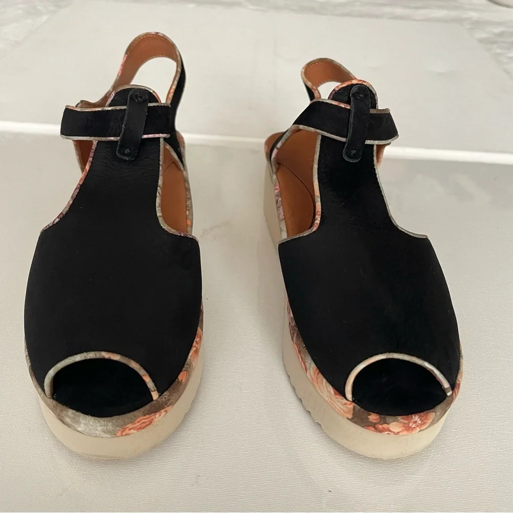 L'Amour black peep‎ toe, platform style sandal